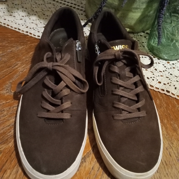 K Swiss Men's Sueded Leather Sneakers - Picture 1 of 9
